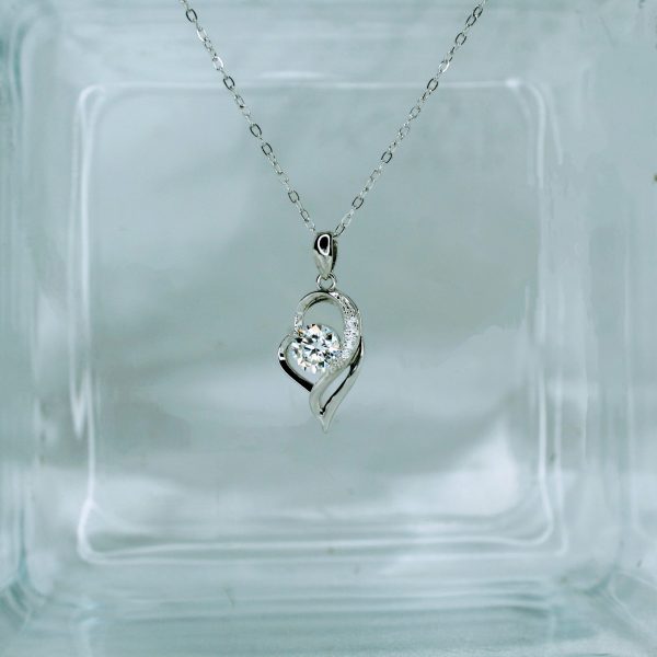 Twisted Heart, Moissanite diamond Pendant- MSX010