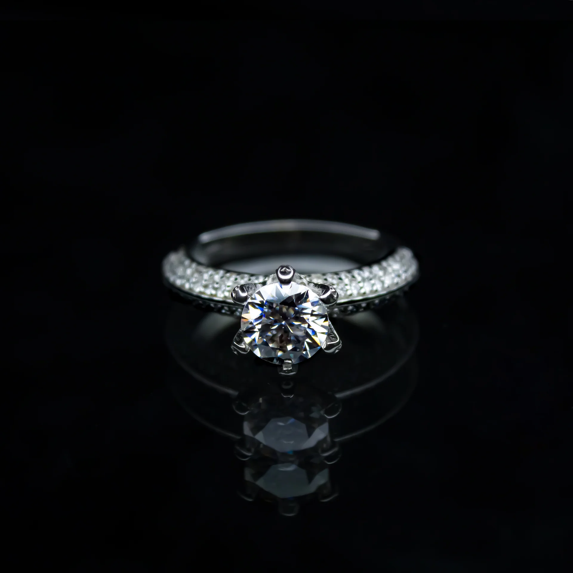 Queen's Ring, Moissanite diamond Rings - VIZR012