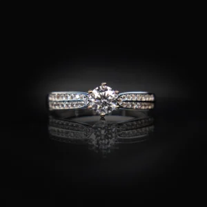 Subway Princess small, Moissanite diamond Ring - Image 1