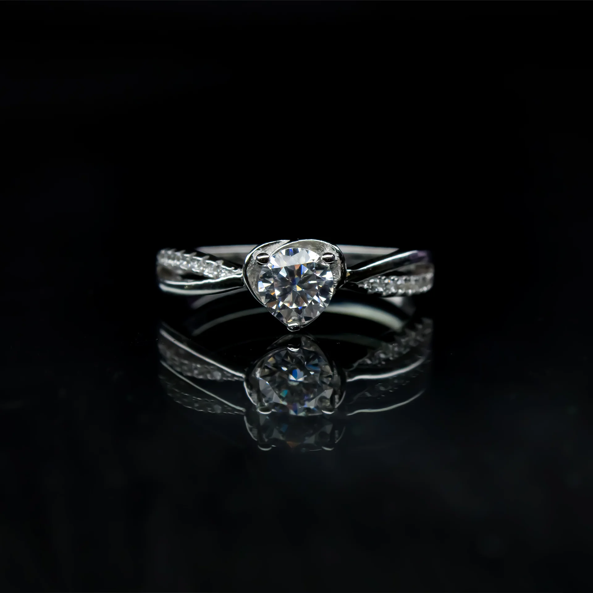 Beautiful heart, Moissanite diamond Rings - PTJ037