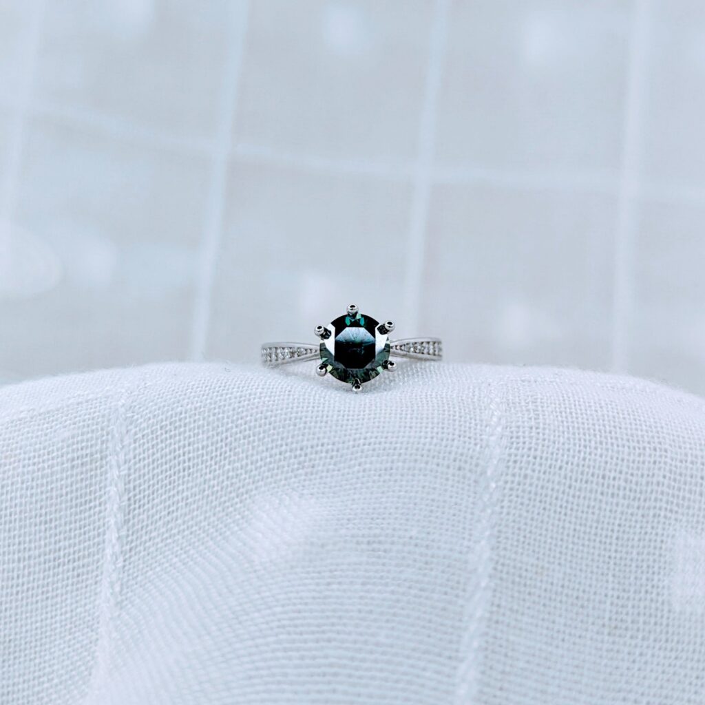 Twist Aura Green, Moissanite diamond Rings