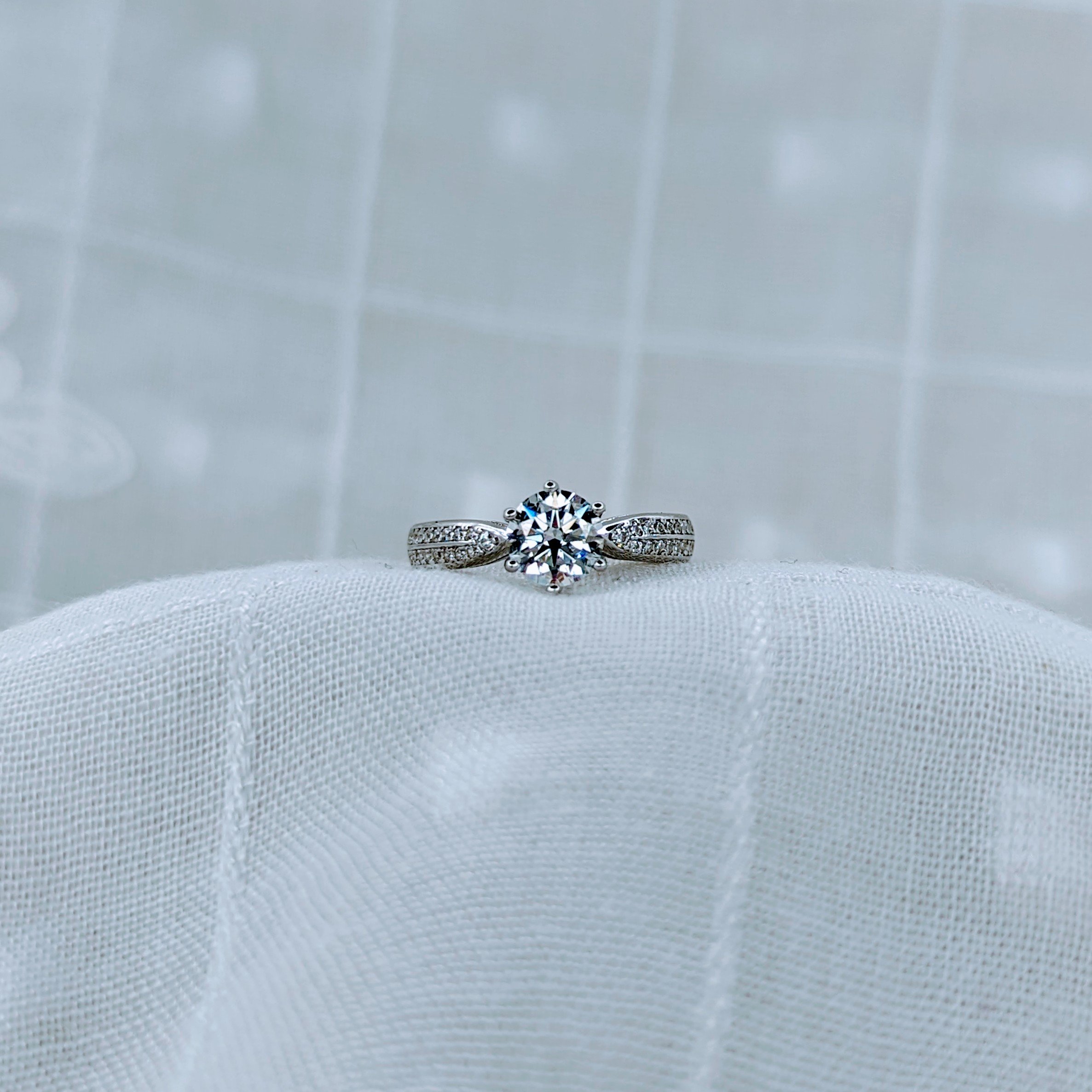 Subway Princess small, Moissanite diamond Ring - VIZR016s