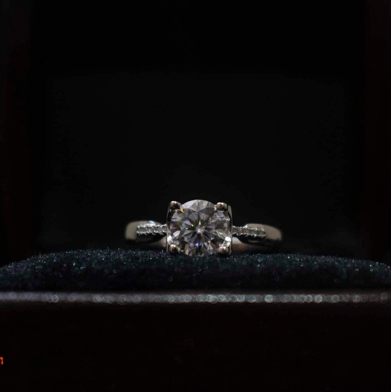 Apex, Moissanite diamond Rings - MSJ044