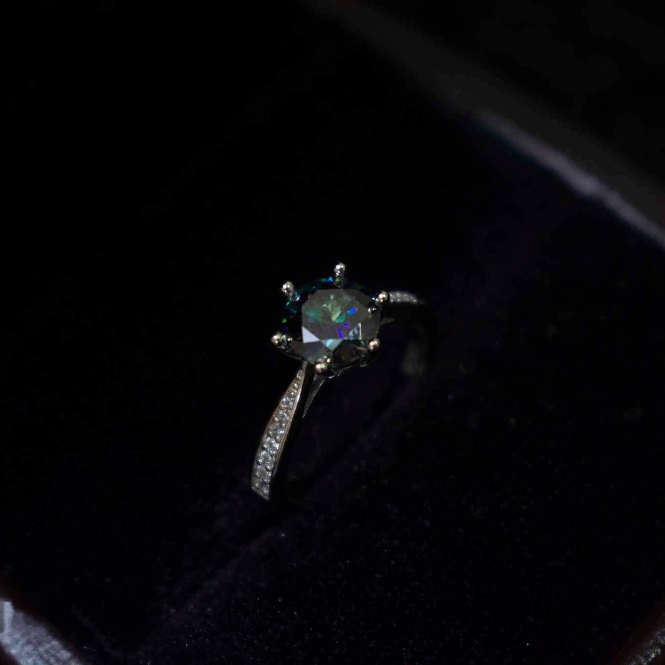 Twist Aura Blue, Moissanite diamond Ring - MSJ012B