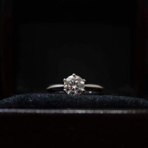 2CT Solitaire, Moissanite diamond Ring - Image 2