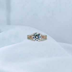 Flower Ring, Moissanite 2 CT diamond Rings - Image 2
