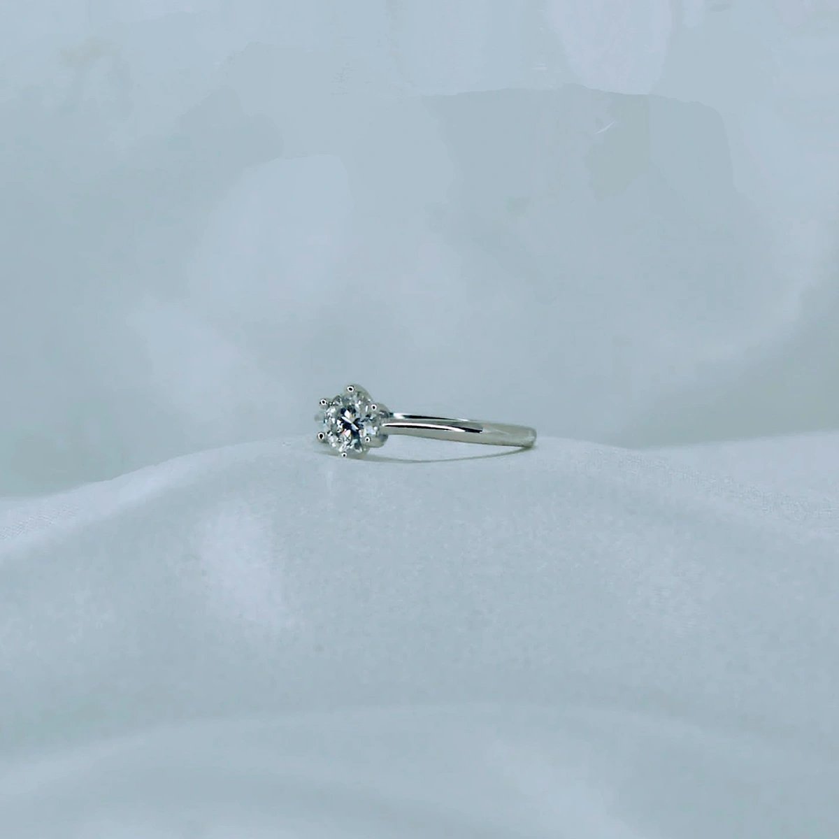 Solitaire Small, Moissanite Diamond Ring - MSJ043
