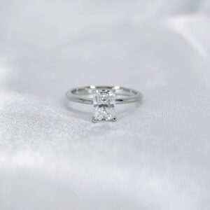 Radiant Cut, Moissanite diamond Rings - Image 4