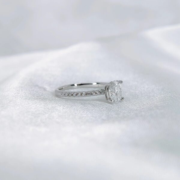 Oval Shape, Moissanite diamond Rings - VIZR027 - Image 3