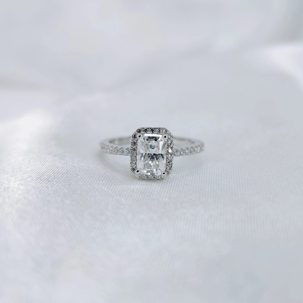 Luxury Radiant, Moissanite diamond Rings