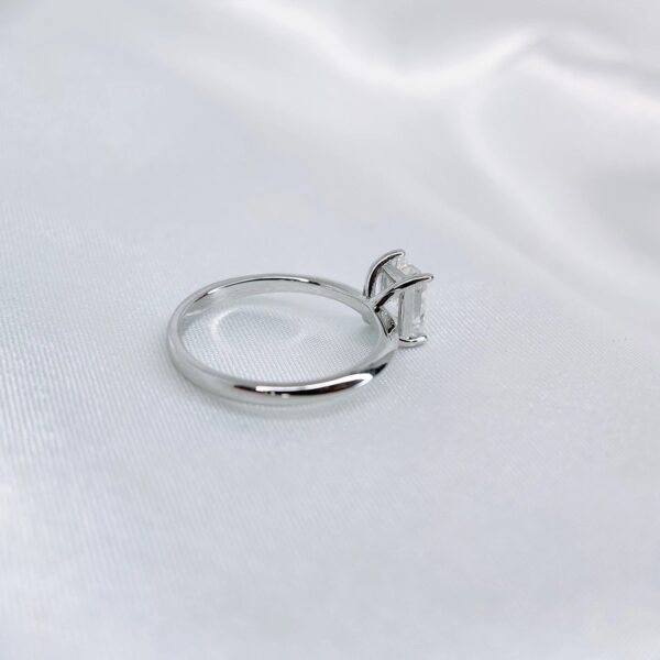 Radiant Cut, Moissanite diamond Rings - VIZR022 - Image 3