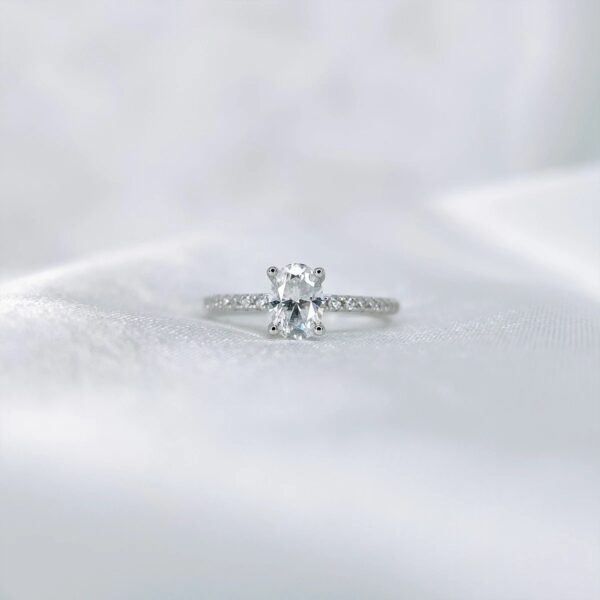 Oval Shape, Moissanite diamond Rings - VIZR027
