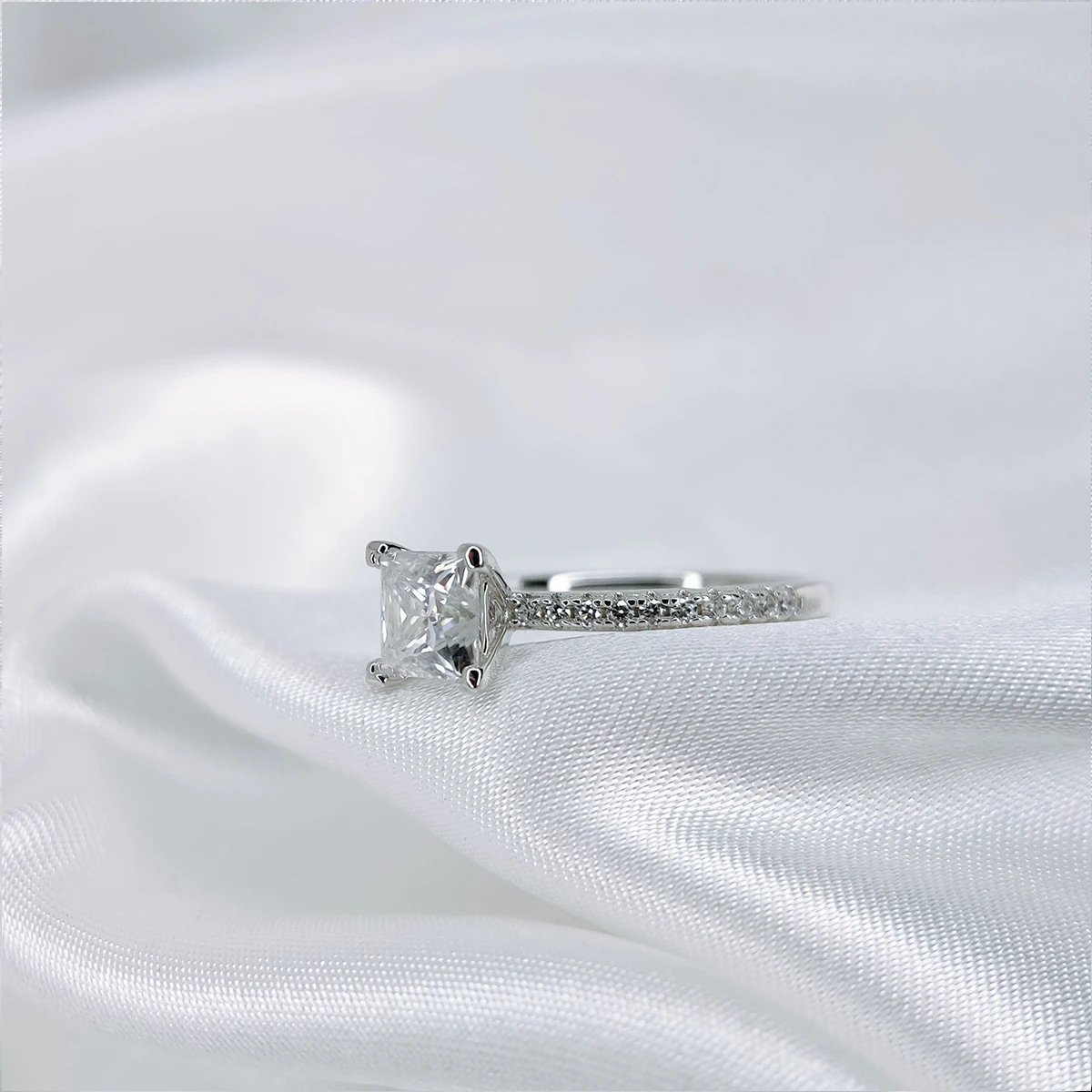 Princess Cut, Moissanite diamond Rings - VIZR032