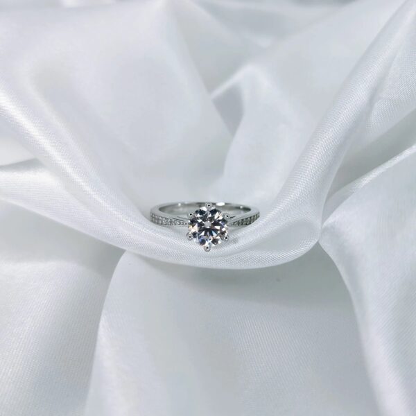 Twisted Aura, Moissanite diamond Rings - MSJ012
