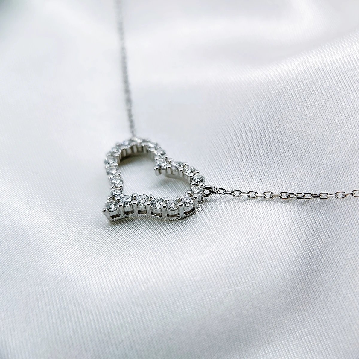 Heart, Moissanite diamond Necklace- XLP078