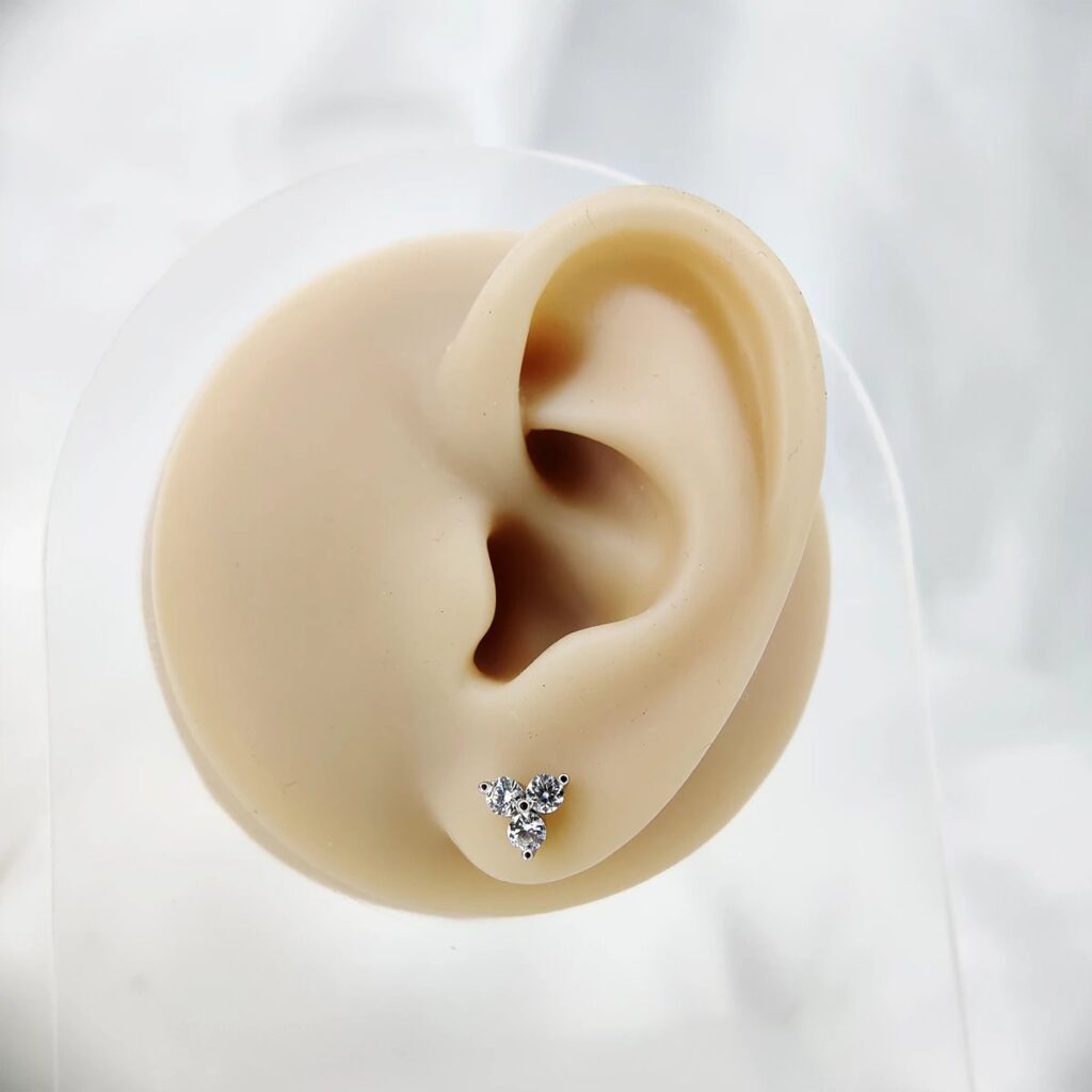 3 Stone, Moissanite simple earrings