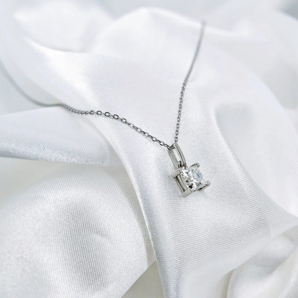 Princess Cut, Moissanite diamond Pendant