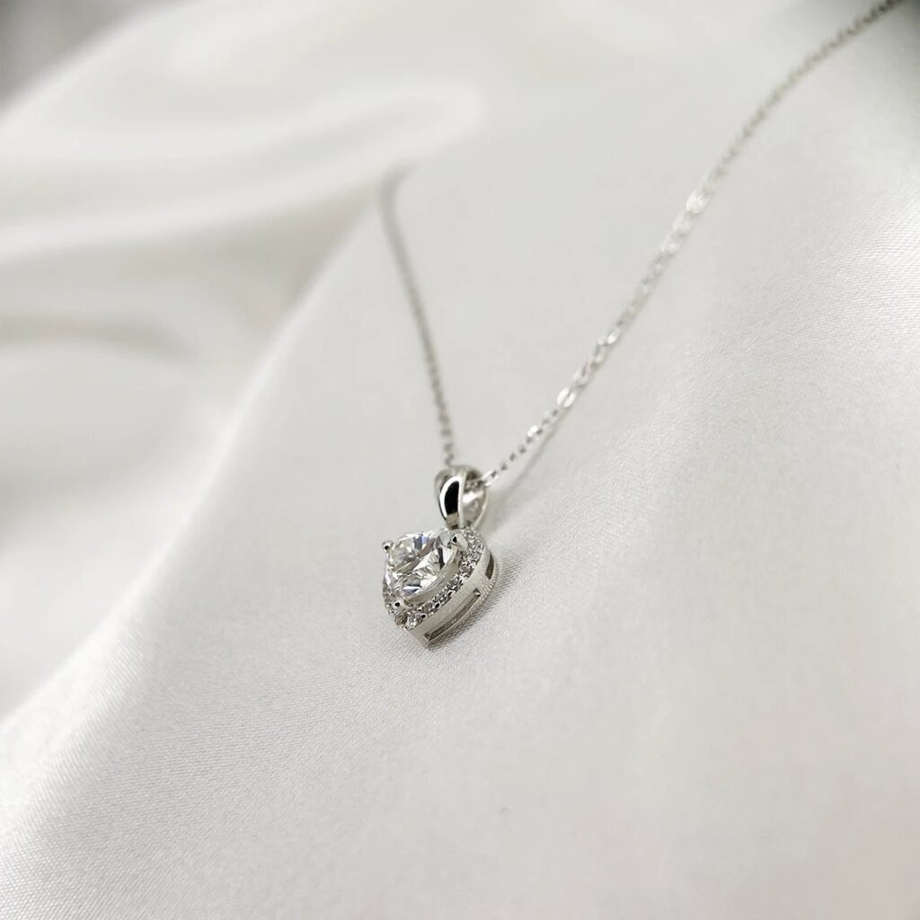 Luxury Heart, Moissanite diamond Pendant