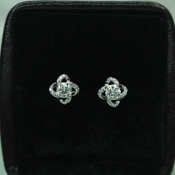 Four leaf Clover, Moissanite simple earrings - MSE006