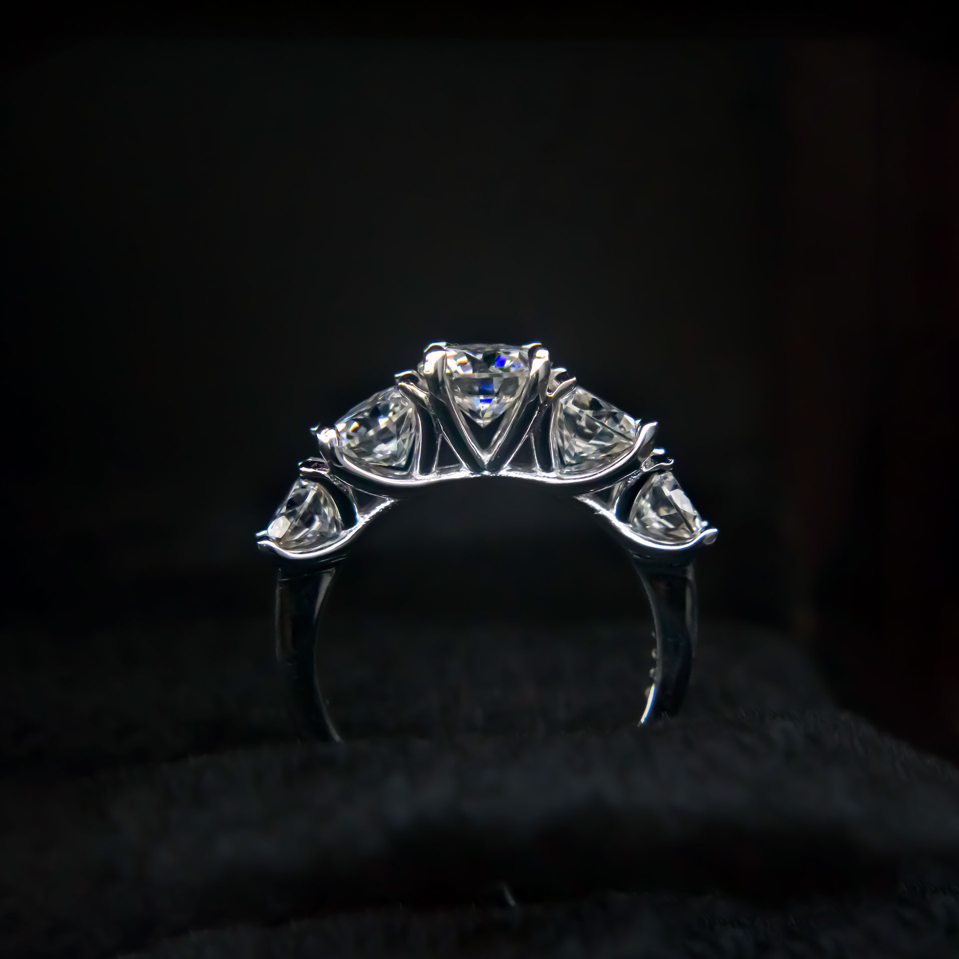 Five Star Light, Moissanite Diamond Ring - MSJ061