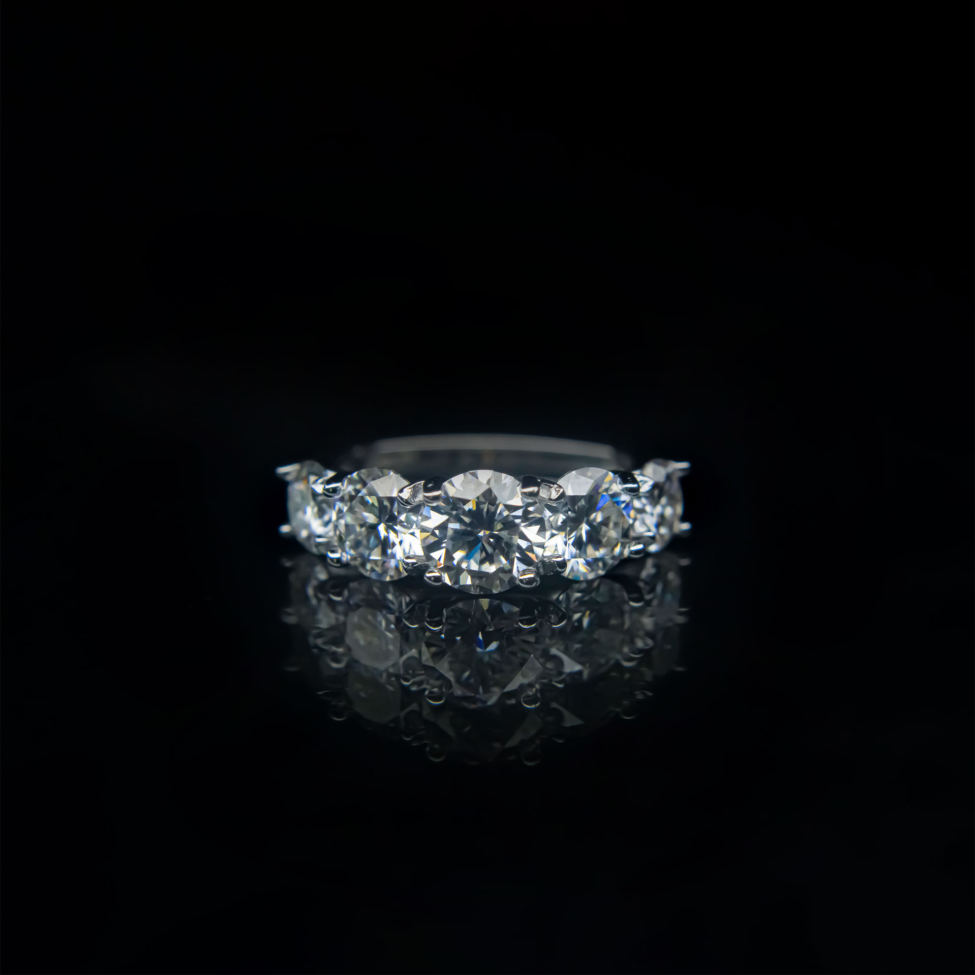 Five Star Light, Moissanite Diamond Ring - MSJ061