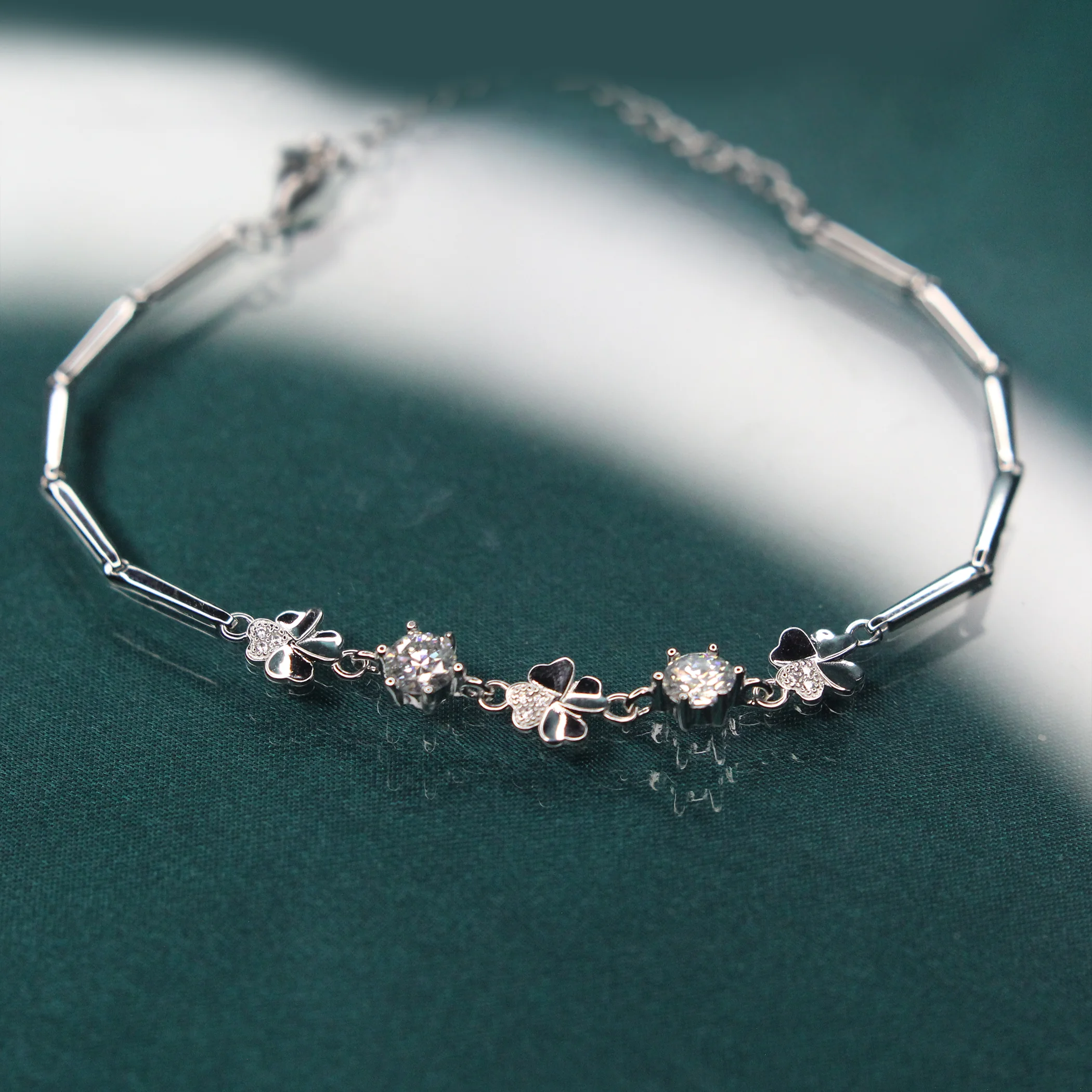 Four Leaf Clover, Moissanite Diamond Bracelet - MSS003