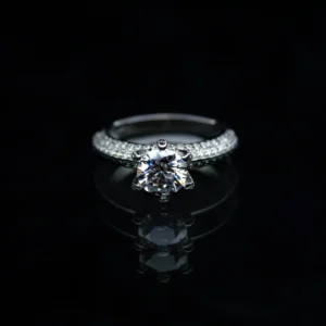 1.5 CT Queen's Ring, Moissanite diamond Rings
