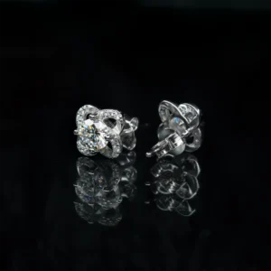 Four leaf Clover, Moissanite simple earrings