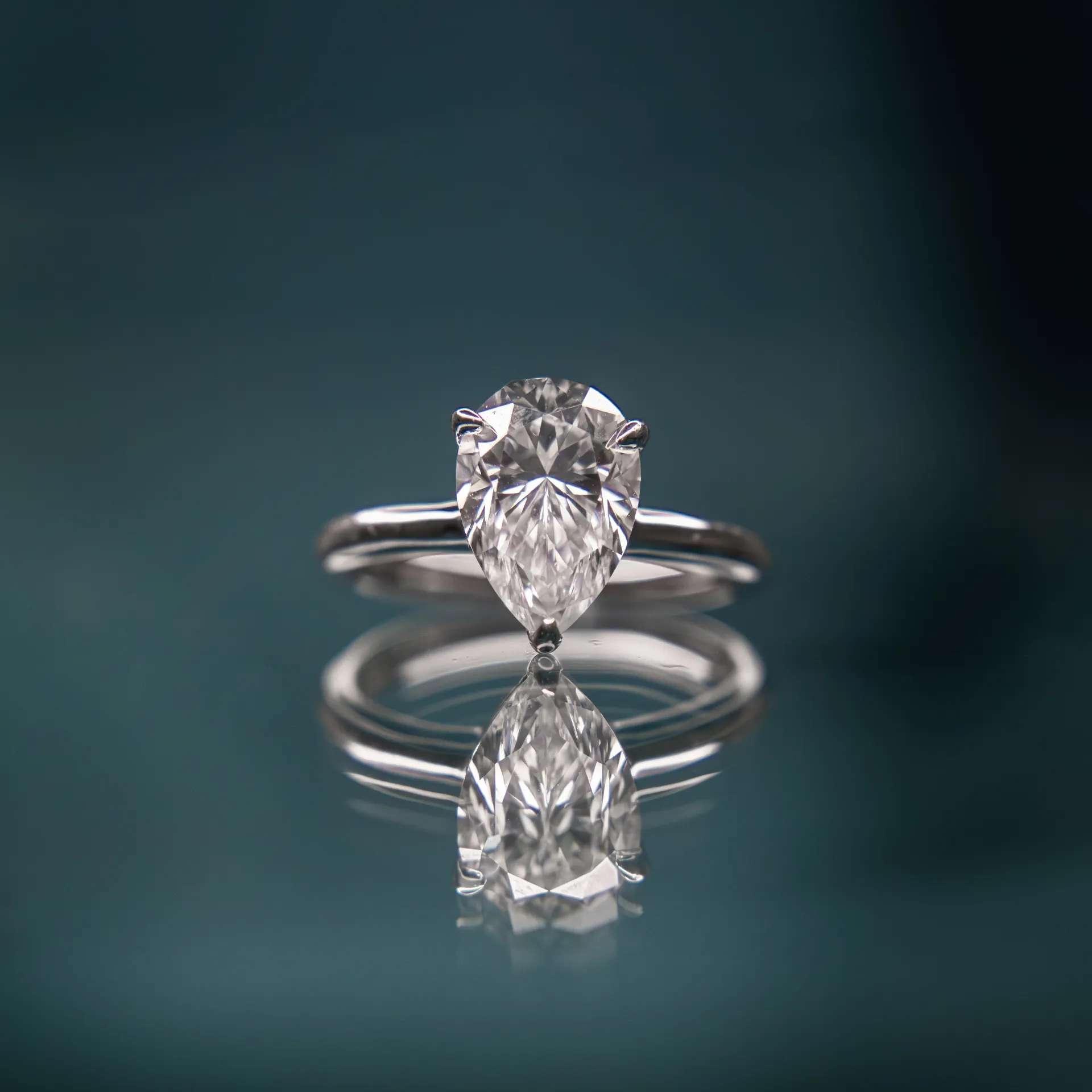 Solitaire 2ct Pear Moissanite diamond Rings - Image 1